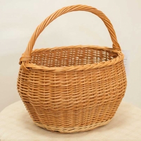 Корзина из натуральной лозы