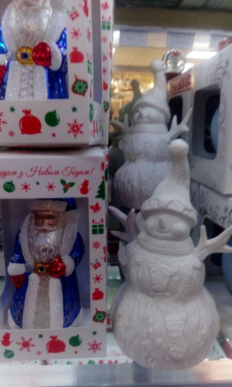 Деды морозы и снеговики