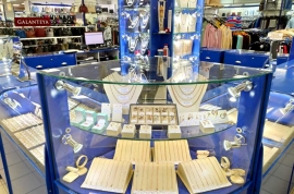 ТЦ Кирмш, пр. Дзержинского, 100.